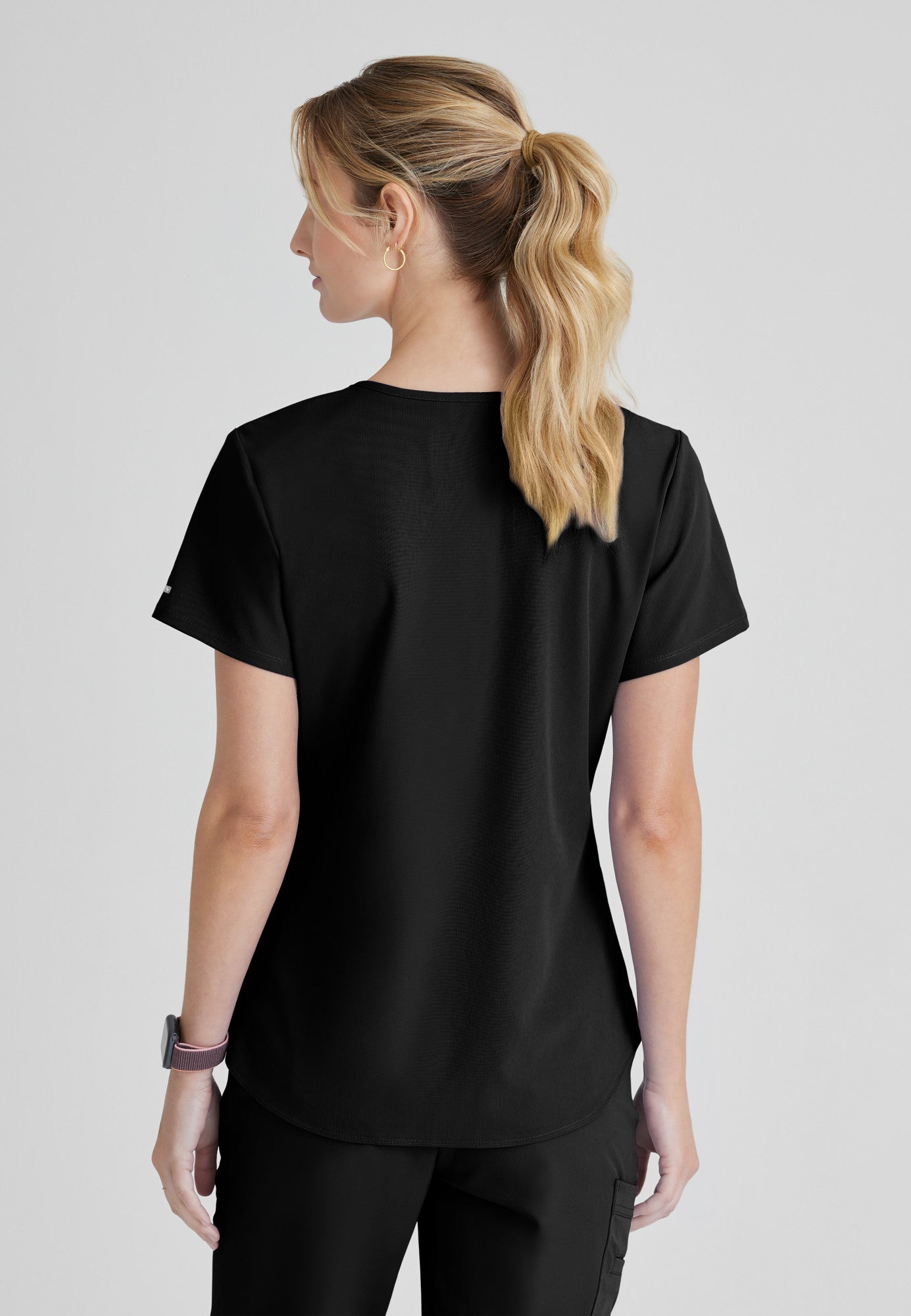Breeze 3-Pocket Curved V-Neck Scrub Top