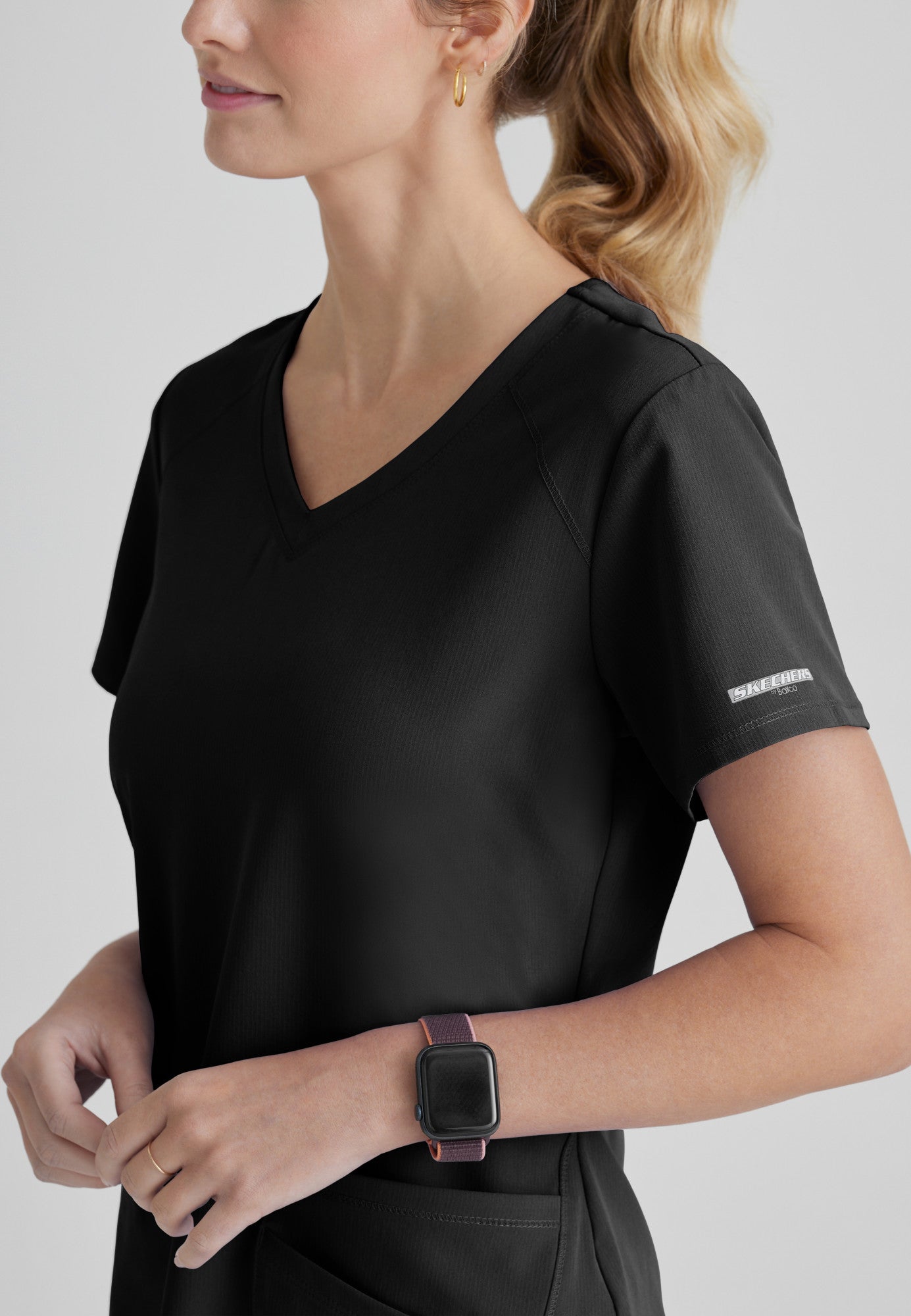 Breeze 3-Pocket Curved V-Neck Scrub Top