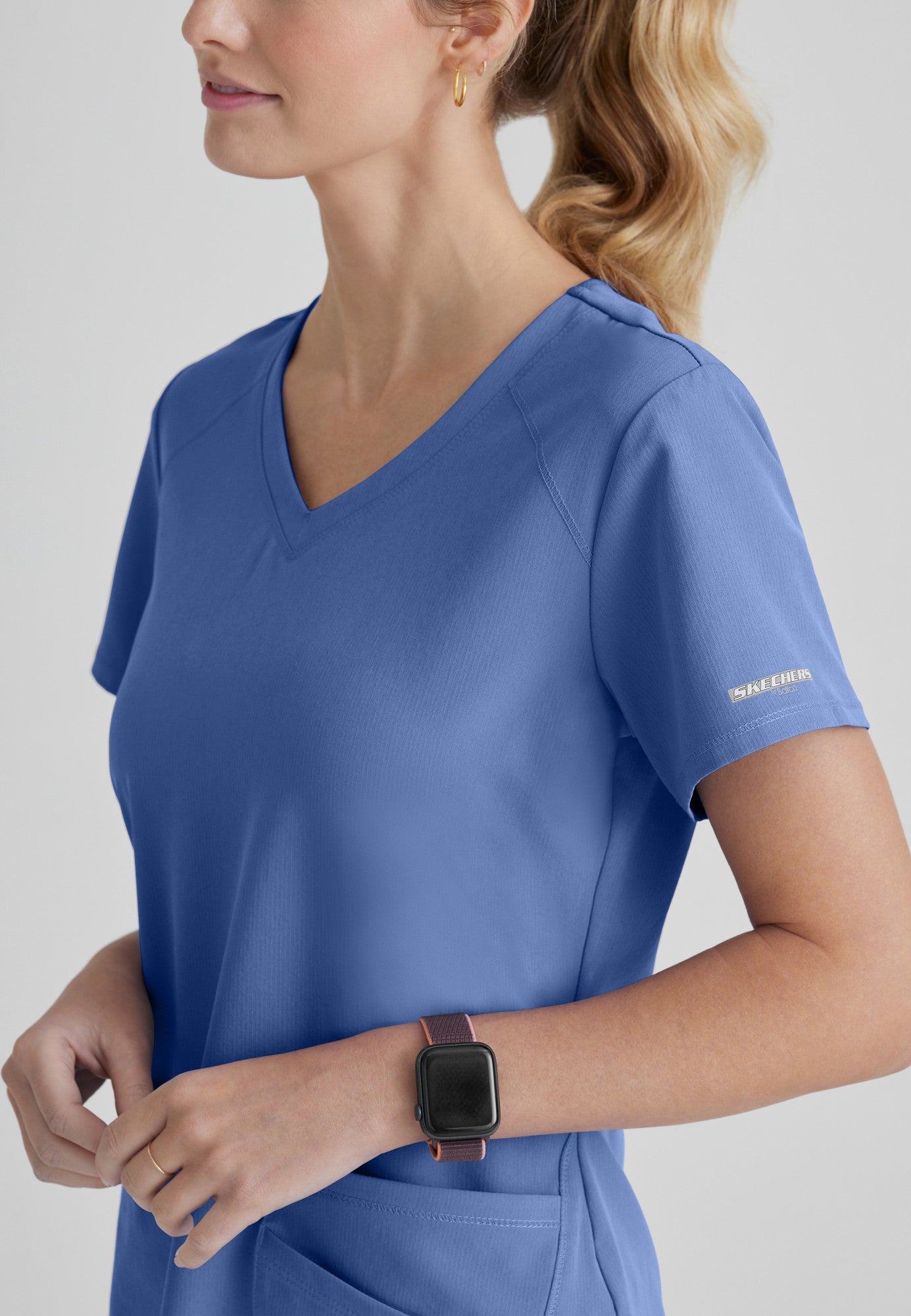 Breeze 3-Pocket Curved V-Neck Scrub Top