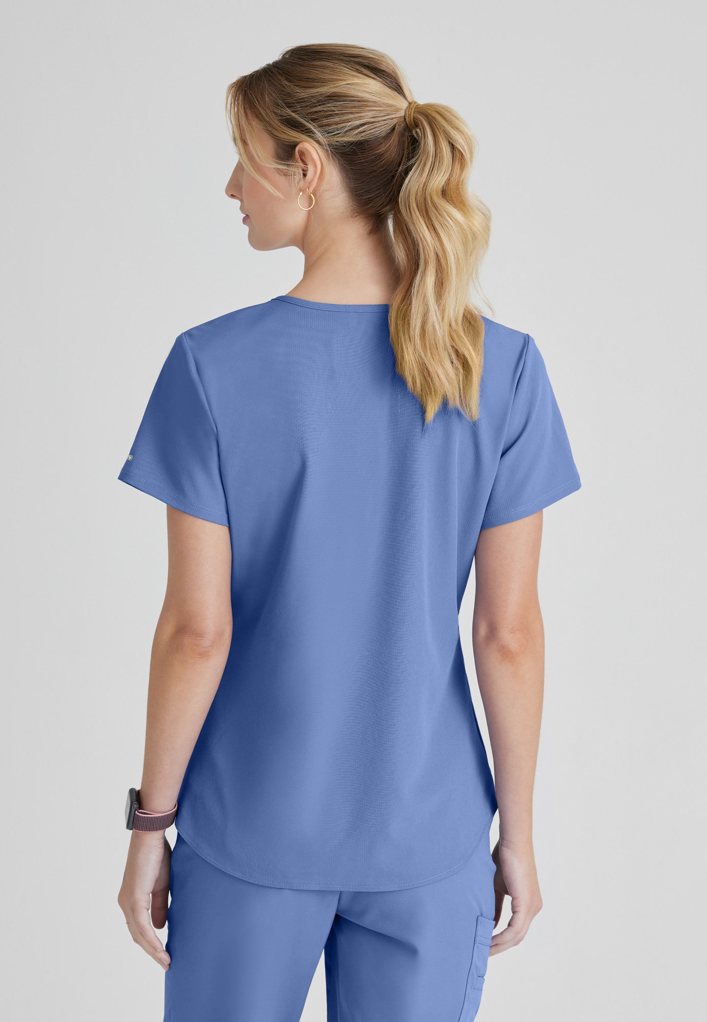 Breeze 3-Pocket Curved V-Neck Scrub Top