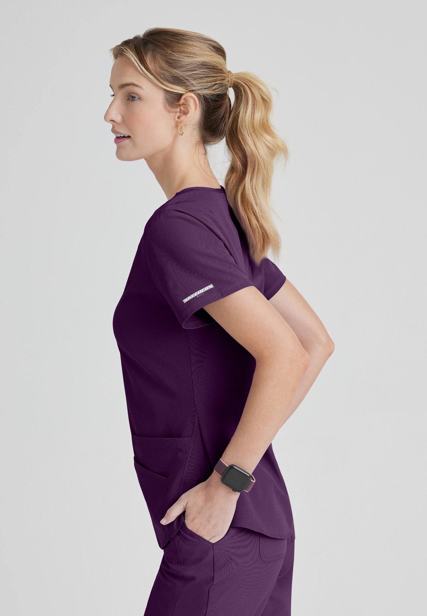 Breeze 3-Pocket Curved V-Neck Scrub Top