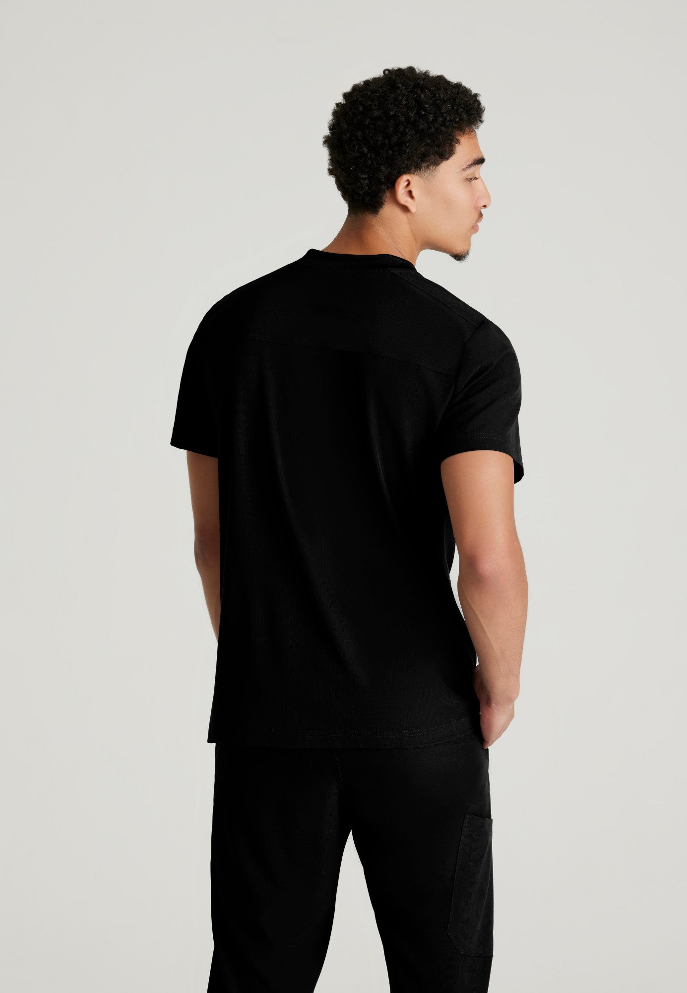 Thesis 3-Pocket Round Neck Scrub Top
