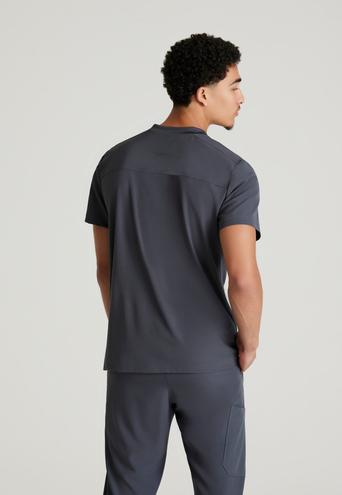 Thesis 3-Pocket Round Neck Scrub Top