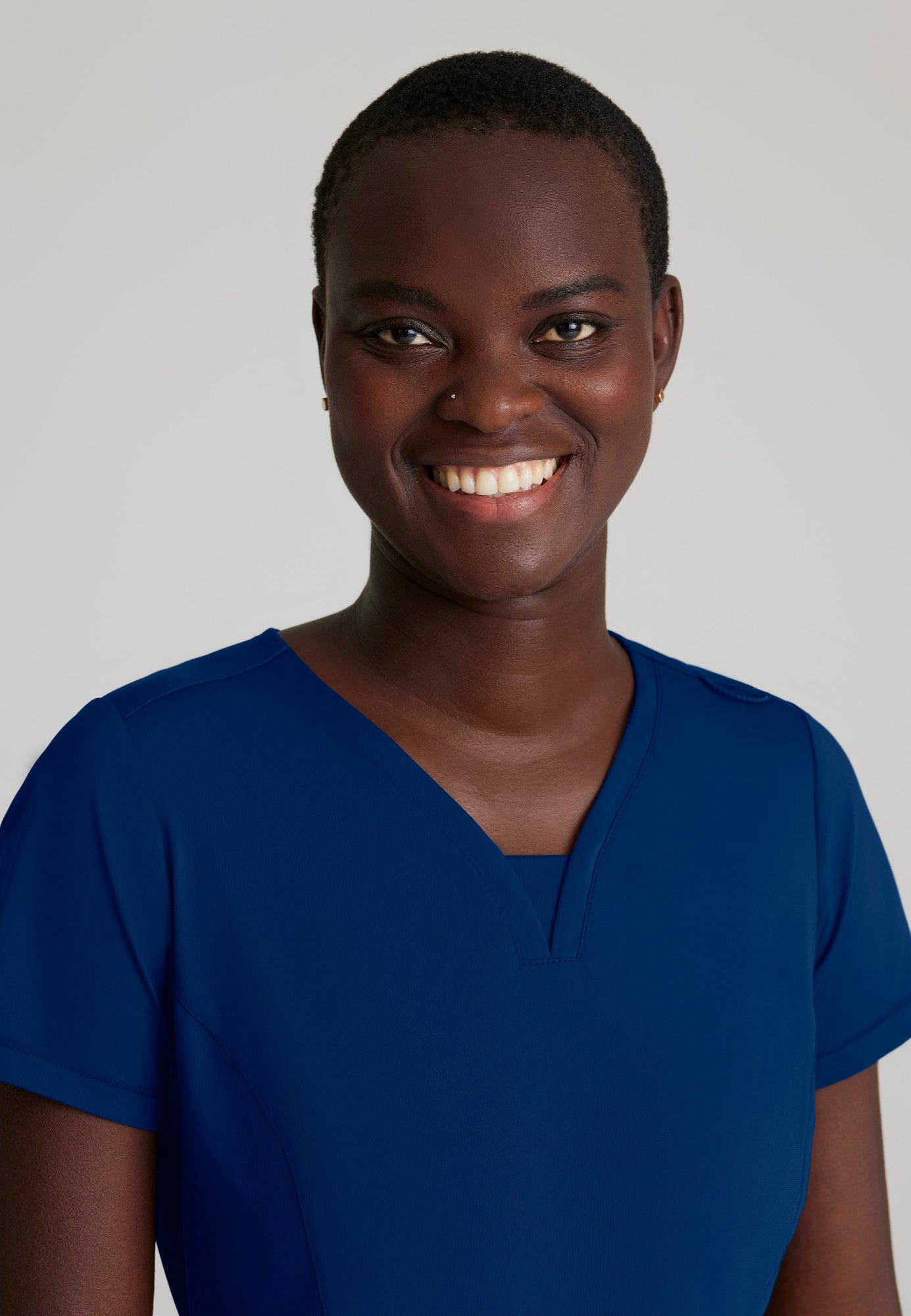 Haut Serene à 3 poches et col en V