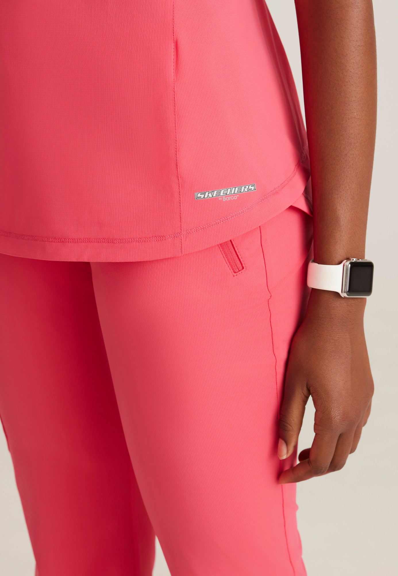 Haut d'uniforme Flow à une poche